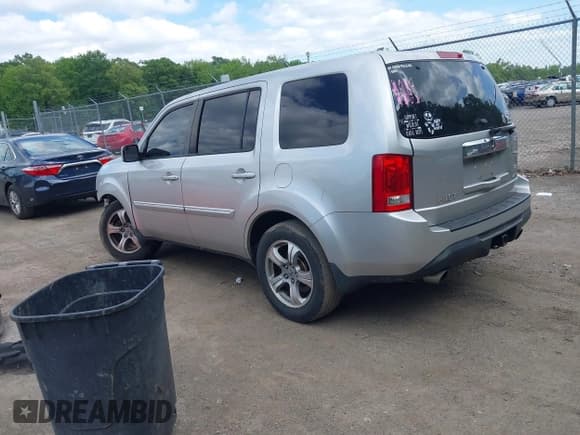 ✅ 2014 Honda Pilot EX-L • VIN: 5FNYF4H51EB044963 • Lot: 42293856. Wystawiony na IAAI z przebiegiem 147 217 mil. Bezpłatny archiwum sprzedaży aukcyjnych z USA i szczegółowy raport historii pojazdu na DreamBid. Zdjęcie 3.