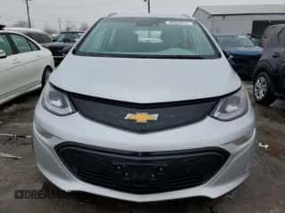 2017 Chevrolet Bolt EV Premier z VIN 1G1FX6S00H4137149, wystawiony jako Copart lot #38920614 z przebiegiem 50 130 mil mil oraz . Historia ofert i sprzedaży dostępna na DreamBid. Obrazek 5.