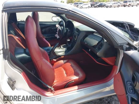 1997 Chevrolet Corvette with VIN 1G1YY22G0V5104220, listed as a IAAI auction lot 42012275 with 123,327 mi miles and . Bid and sale history available at DreamBid. Image 5.