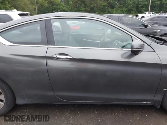 ✅ 2014 Honda Accord EX-L • VIN: 1HGCT1B87EA004286 • Лот: 43021190. Опубликован ранее на IAAI с пробегом 170 336 миль. Бесплатный доступ к архиву аукционных продаж из США и подробный отчёт об истории автомобиля на DreamBid. Изображение 13.