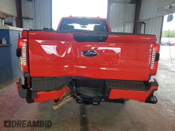 ✅ 2025 Ford F-250 • VIN: 1FTRF2BAXSED43704 • Лот: 70357035. Опубликован ранее на Copart с пробегом 205 миль. Бесплатный доступ к архиву аукционных продаж из США и подробный отчёт об истории автомобиля на DreamBid. Изображение 6.