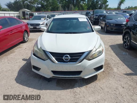 ✅ 2017 Nissan Altima SR • VIN: 1N4AL3AP1HN318223 • Lot: 43273148. Wystawiony na IAAI z przebiegiem 214 383 mil. Bezpłatny archiwum sprzedaży aukcyjnych z USA i szczegółowy raport historii pojazdu na DreamBid. Zdjęcie 12.
