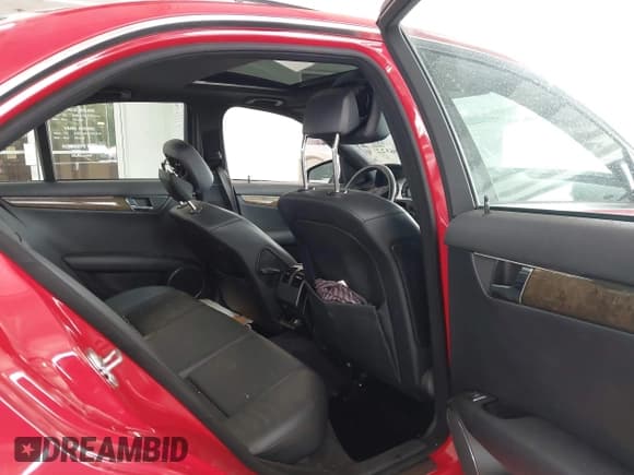 ✅ 2008 Mercedes-Benz C 350 Sport • VIN: WDDGF56X58R040683 • Lot: 43206322. Listed on IAAI with 141,551 mi. Free auction sales archive from the USA and detailed vehicle history report at DreamBid. Image 8.