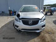 ✅ 2018 Buick Envision Essence • VIN: LRBFX1SA7JD027447 • Lot: 81421225. Wystawiony na Copart z przebiegiem 41 444 mil. Bezpłatny archiwum sprzedaży aukcyjnych z USA i szczegółowy raport historii pojazdu na DreamBid. Zdjęcie 5.