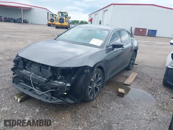 ✅ 2024 Toyota Crown XLE • VIN: JTDAAAAFXR3018186 • Lot: 42465686. Wystawiony na IAAI z przebiegiem 19 776 mil. Bezpłatny archiwum sprzedaży aukcyjnych z USA i szczegółowy raport historii pojazdu na DreamBid. Zdjęcie 2.