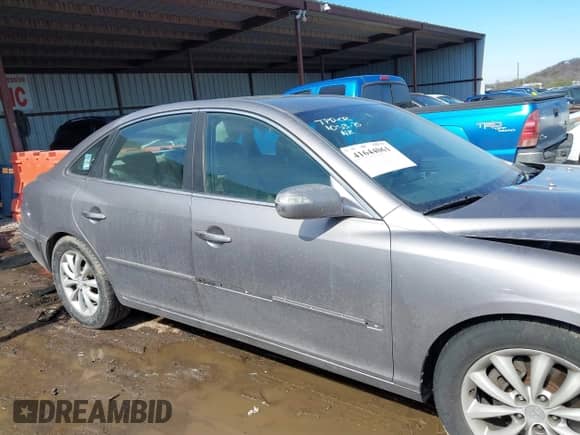 2008 Hyundai Azera Limited с VIN KMHFC46F28A282406, выставлен на аукционе IAAI как лот 41644061 с пробегом Не указан миль и . История ставок и продаж доступна на DreamBid. Изображение 12.