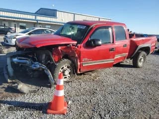 ✅ 2005 Chevrolet Silverado 2500HD LS • VIN: 1GCHK23225F938916 • Лот: 93049625. Опубликован ранее на Copart с пробегом Не указан. Бесплатный доступ к архиву аукционных продаж из США и подробный отчёт об истории автомобиля на DreamBid. Изображение 1.