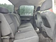 ✅ 2007 Chevrolet Silverado 2500HD LTZ • VIN: 1GCHK23687F524318 • Лот: 70043695. Опубликован ранее на Copart с пробегом 286 130 миль. Бесплатный доступ к архиву аукционных продаж из США и подробный отчёт об истории автомобиля на DreamBid. Изображение 10.