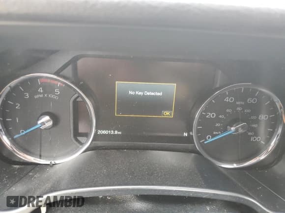 ✅ 2017 Ford F-250 Lariat • VIN: 1FT7W2BT5HED76482 • Lot: 90263355. Wystawiony na Copart z przebiegiem 206 013 mil. Bezpłatny archiwum sprzedaży aukcyjnych z USA i szczegółowy raport historii pojazdu na DreamBid. Zdjęcie 9.