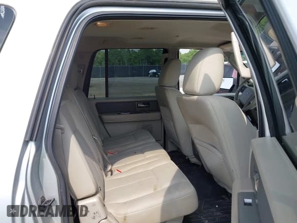 ✅ 2012 Ford Expedition Max King Ranch • VIN: 1FMJK1H52CEF11670 • Lot: 42577214. Listed on IAAI with 173,884 mi. Free auction sales archive from the USA and detailed vehicle history report at DreamBid. Image 8.