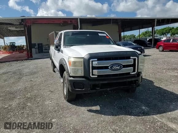 ✅ 2013 Ford F-250 XL • VIN: 1FT7X2B64DEA23829 • Lot: 83969295. Wystawiony na Copart z przebiegiem 82 330 mil. Bezpłatny archiwum sprzedaży aukcyjnych z USA i szczegółowy raport historii pojazdu na DreamBid. Zdjęcie 13.