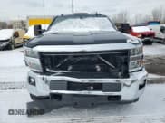 ✅ 2018 Chevrolet Silverado 2500HD LT • VIN: 1GC1KVEG2JF130975 • Lot: 44134105. Wystawiony na Copart z przebiegiem 68 105 mil. Bezpłatny archiwum sprzedaży aukcyjnych z USA i szczegółowy raport historii pojazdu na DreamBid. Zdjęcie 5.