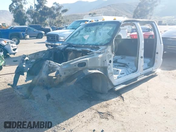 ✅ 2005 Ford F-350 • VIN: 1FDSW34P05EC95736 • Lot: 41988078. Wystawiony na IAAI z przebiegiem Nie podano. Bezpłatny archiwum sprzedaży aukcyjnych z USA i szczegółowy raport historii pojazdu na DreamBid. Zdjęcie 16.