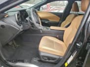 ✅ 2024 Lexus RX 350 Premium Plus • VIN: 2T2BAMCA0RC061011 • Lot: 94436755. Wystawiony na Copart z przebiegiem 10 487 mil. Bezpłatny archiwum sprzedaży aukcyjnych z USA i szczegółowy raport historii pojazdu na DreamBid. Zdjęcie 7.