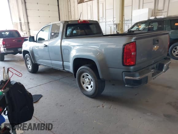 ✅ 2018 Chevrolet Colorado 2WD Work Truck • VIN: 1GCHSBEA6J1298396 • Lot: 42748613. Wystawiony na IAAI z przebiegiem 72 553 mil. Bezpłatny archiwum sprzedaży aukcyjnych z USA i szczegółowy raport historii pojazdu na DreamBid. Zdjęcie 3.