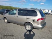 ✅ 2001 Toyota Sienna LE • VIN: 4T3ZF13C61U361232 • Lot: 43498432. Wystawiony na IAAI z przebiegiem 260 455 mil. Bezpłatny archiwum sprzedaży aukcyjnych z USA i szczegółowy raport historii pojazdu na DreamBid. Zdjęcie 3.