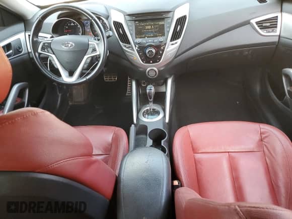 ✅ 2015 Hyundai Veloster RE:FLEX • VIN: KMHTC6AD8FU218645 • Лот: 70882954. Размещён на Copart с пробегом 162 310 миль миль. Получите бесплатный доступ к архиву аукционных продаж из США и посмотрите подробный отчёт об истории автомобиля на DreamBid. Изображение 8.