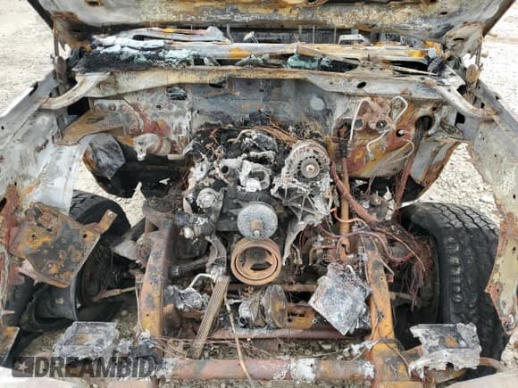 ✅ 2004 Chevrolet Silverado 2500HD Work Truck • VIN: 1GCHK24U94E249850 • Lot: 82481215. Wystawiony na Copart z przebiegiem Nie podano. Bezpłatny archiwum sprzedaży aukcyjnych z USA i szczegółowy raport historii pojazdu na DreamBid. Zdjęcie 11.