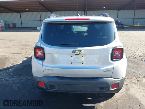 ✅ 2015 Jeep Renegade Latitude • VIN: ZACCJBBT8FPB50373 • Lot: 43550821. Listed on IAAI with 68,026 mi. Free auction sales archive from the USA and detailed vehicle history report at DreamBid. Image 17.