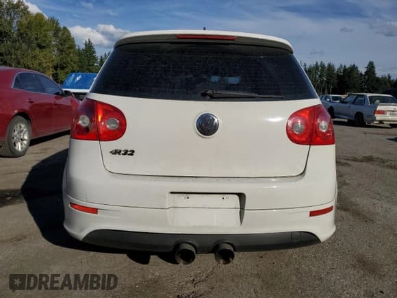 ✅ 2008 Volkswagen R32 • VIN: WVWKC71K98W152506 • Lot: 82190805. Listed on Copart with 168,139 mi. Free auction sales archive from the USA and detailed vehicle history report at DreamBid. Image 6.
