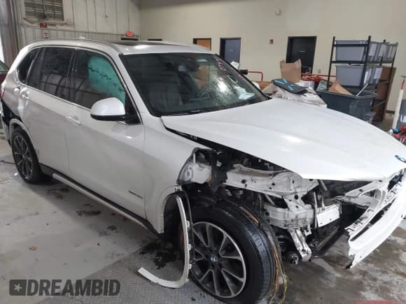 ✅ 2017 BMW X5 xDrive35i • VIN: 5UXKR0C33H0V83744 • Lot: 43542647. Listed on IAAI with Not provided. Free auction sales archive from the USA and detailed vehicle history report at DreamBid. Image 12.