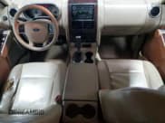 ✅ 2010 Ford Explorer Limited • VIN: 1FMEU7FE7AUA34481 • Lot: 67769455. Wystawiony na Copart z przebiegiem 183 564 mil. Bezpłatny archiwum sprzedaży aukcyjnych z USA i szczegółowy raport historii pojazdu na DreamBid. Zdjęcie 8.