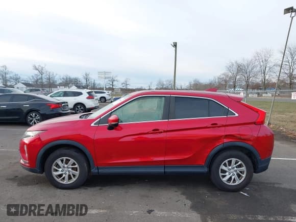 ✅ 2019 Mitsubishi Eclipse Cross ES • VIN: JA4AT3AA4KZ015761 • Лот: 43880156. Опубликован ранее на IAAI с пробегом 122 884 миль. Бесплатный доступ к архиву аукционных продаж из США и подробный отчёт об истории автомобиля на DreamBid. Изображение 6.