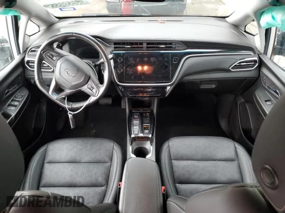 ✅ 2023 Chevrolet Bolt EV 2LT • VIN: 1G1FX6S00P4183031 • Lot: 50539555. Wystawiony na Copart z przebiegiem 94 336 mil. Bezpłatny archiwum sprzedaży aukcyjnych z USA i szczegółowy raport historii pojazdu na DreamBid. Zdjęcie 8.