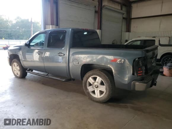 ✅ 2007 Chevrolet Silverado 1500 LTZ • VIN: 2GCEK13M771620797 • Lot: 82724315. Wystawiony na Copart z przebiegiem 260 461 mil. Bezpłatny archiwum sprzedaży aukcyjnych z USA i szczegółowy raport historii pojazdu na DreamBid. Zdjęcie 2.