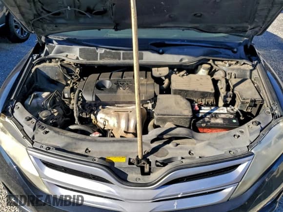 ✅ 2013 Toyota Venza LE • VIN: 4T3ZA3BB3DU068122 • Lot: 96185335. Listed on Copart with 243,191 mi. Free auction sales archive from the USA and detailed vehicle history report at DreamBid. Image 12.