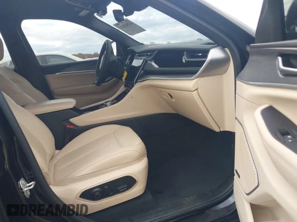 ✅ 2024 Jeep Grand Cherokee • VIN: 1C4RJYB66RC711542 • Lot: 43503819. Listed on IAAI with 18,823 mi. Free auction sales archive from the USA and detailed vehicle history report at DreamBid. Image 5.