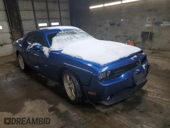✅ 2010 Dodge Challenger R/T Classic • VIN: 2B3CJ5DT7AH137141 • Lot: 85512714. Wystawiony na Copart z przebiegiem Nie podano. Bezpłatny archiwum sprzedaży aukcyjnych z USA i szczegółowy raport historii pojazdu na DreamBid. Zdjęcie 4.