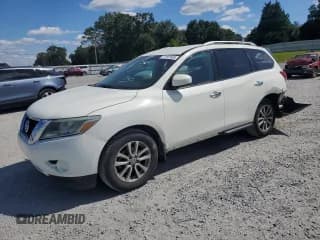 ✅ 2016 Nissan Pathfinder S • VIN: 5N1AR2MM5GC611133 • Lot: 71197535. Wystawiony na Copart z przebiegiem 217 627 mil. Bezpłatny archiwum sprzedaży aukcyjnych z USA i szczegółowy raport historii pojazdu na DreamBid. Zdjęcie 1.