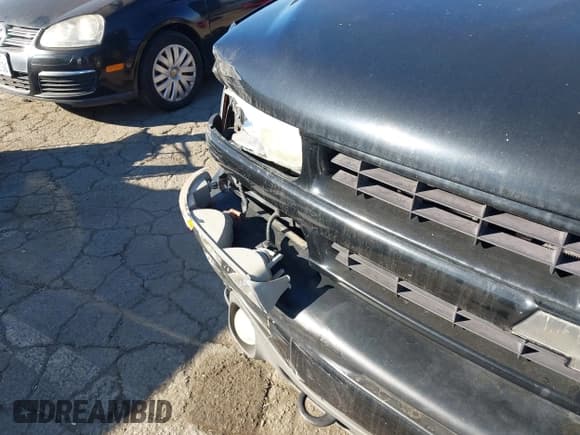 ✅ 2004 Chevrolet Tahoe LS • VIN: 1GNEK13T64R298221 • Лот: 43615648. Опубликован ранее на IAAI с пробегом 199 192 миль. Бесплатный доступ к архиву аукционных продаж из США и подробный отчёт об истории автомобиля на DreamBid. Изображение 6.