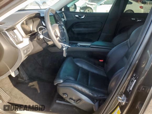 ✅ 2021 Volvo XC60 Inscription • VIN: YV4102DL3M1854692 • Lot: 81190795. Wystawiony na Copart z przebiegiem 47 291 mil. Bezpłatny archiwum sprzedaży aukcyjnych z USA i szczegółowy raport historii pojazdu na DreamBid. Zdjęcie 7.