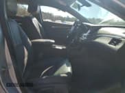 ✅ 2017 Chevrolet Impala LT • VIN: 1G1105S3XHU117462 • Лот: 74311044. Опубликован ранее на Copart с пробегом 163 712 миль. Бесплатный доступ к архиву аукционных продаж из США и подробный отчёт об истории автомобиля на DreamBid. Изображение 7.