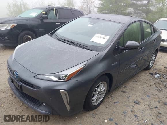 ✅ 2021 Toyota Prius LE • VIN: JTDL9MFU5M3023704 • Lot: 42190887. Listed on IAAI with 45,711 mi. Free auction sales archive from the USA and detailed vehicle history report at DreamBid. Image 18.