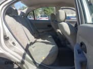 ✅ 2001 Hyundai Elantra GLS • VIN: KMHDN45D41U075912 • Lot: 42061855. Wystawiony na IAAI z przebiegiem 95 708 mil. Bezpłatny archiwum sprzedaży aukcyjnych z USA i szczegółowy raport historii pojazdu na DreamBid. Zdjęcie 8.