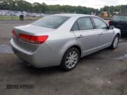 ✅ 2010 Lincoln MKZ • VIN: 3LNHL2GC9AR752086 • Lot: 43298413. Listed on IAAI with 140,772 mi. Free auction sales archive from the USA and detailed vehicle history report at DreamBid. Image 4.