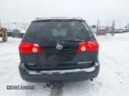 ✅ 2010 Toyota Sienna XLE Limited • VIN: 5TDYK4CC9AS311807 • Lot: 43827703. Wystawiony na IAAI z przebiegiem 234 992 mil. Bezpłatny archiwum sprzedaży aukcyjnych z USA i szczegółowy raport historii pojazdu na DreamBid. Zdjęcie 16.