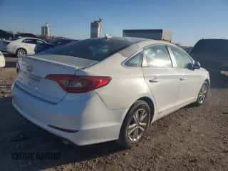 2017 Hyundai Sonata 2.4L z VIN 5NPE24AF5HH489570, wystawiony jako Copart lot #87176215 z przebiegiem Nie podano mil oraz Czysty tytuł • Clean title. Historia ofert i sprzedaży dostępna na DreamBid. Obrazek 3.