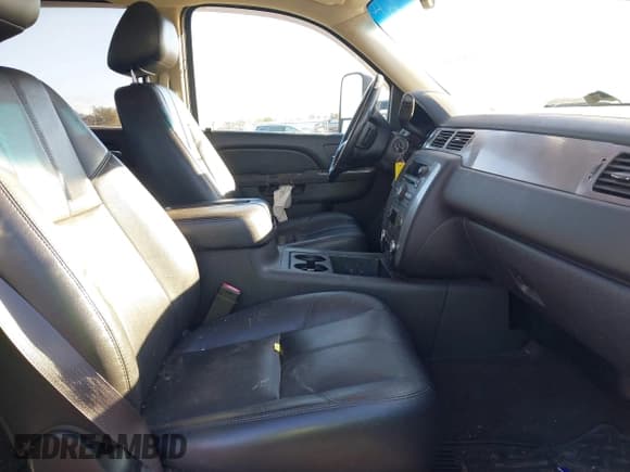 ✅ 2014 Chevrolet Silverado 2500HD LTZ • VIN: 1GC1KYC87EF135639 • Лот: 41490310. Опубликован ранее на IAAI с пробегом 201 405 миль. Бесплатный доступ к архиву аукционных продаж из США и подробный отчёт об истории автомобиля на DreamBid. Изображение 5.