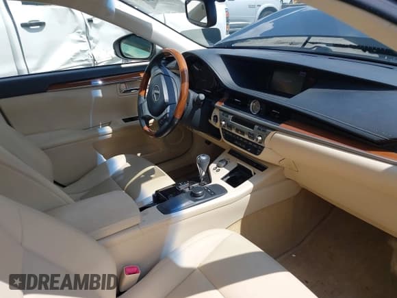 ✅ 2013 Lexus ES 300h • VIN: JTHBW1GG6D2029091 • Лот: 42591195. Опубликован ранее на IAAI с пробегом 83 739 миль. Бесплатный доступ к архиву аукционных продаж из США и подробный отчёт об истории автомобиля на DreamBid. Изображение 5.