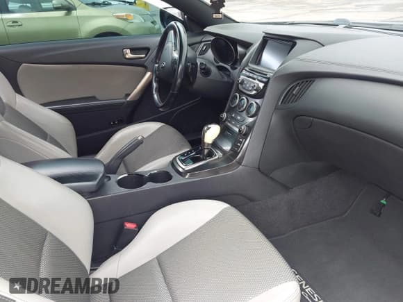 ✅ 2013 Hyundai Genesis Coupe 2.0T • VIN: KMHHT6KD3DU080174 • Lot: 42611726. Wystawiony na IAAI z przebiegiem 89 682 mil. Bezpłatny archiwum sprzedaży aukcyjnych z USA i szczegółowy raport historii pojazdu na DreamBid. Zdjęcie 5.