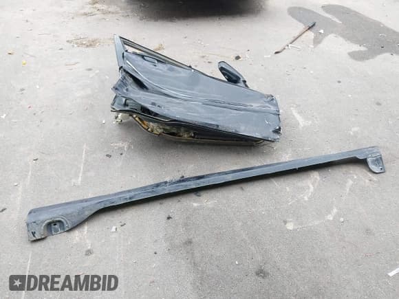 ✅ 2002 Acura RL • VIN: JH4KA965X2C002433 • Lot: 42439321. Wystawiony na IAAI z przebiegiem 175 515 mil. Bezpłatny archiwum sprzedaży aukcyjnych z USA i szczegółowy raport historii pojazdu na DreamBid. Zdjęcie 12.