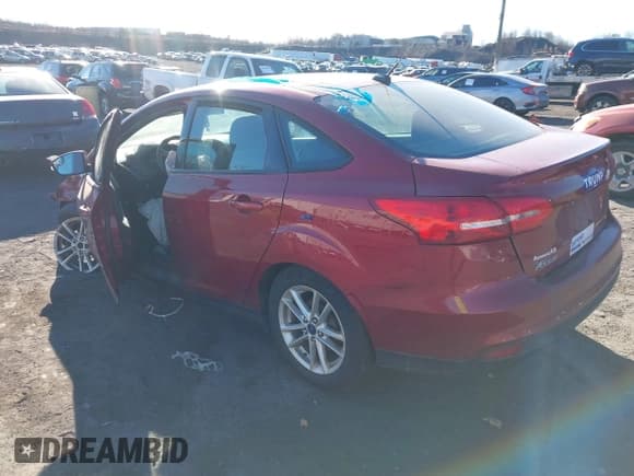 ✅ 2016 Ford Focus SE • VIN: 1FADP3F26GL385134 • Лот: 40806836. Опубликован ранее на IAAI с пробегом 68 302 миль. Бесплатный доступ к архиву аукционных продаж из США и подробный отчёт об истории автомобиля на DreamBid. Изображение 3.