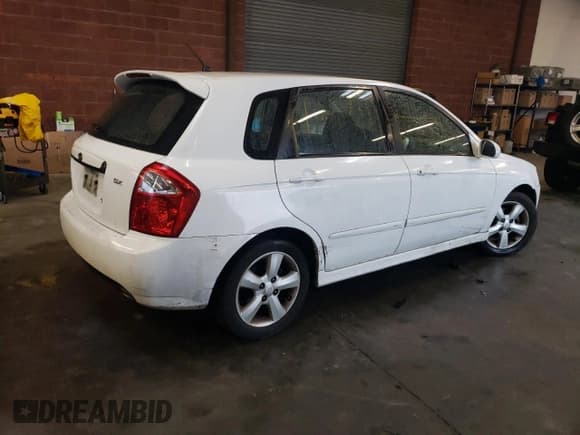 ✅ 2007 Kia Spectra • VIN: KNAFE162275003616 • Лот: 44748045. Опубликован ранее на Copart с пробегом 186 777 миль. Бесплатный доступ к архиву аукционных продаж из США и подробный отчёт об истории автомобиля на DreamBid. Изображение 3.