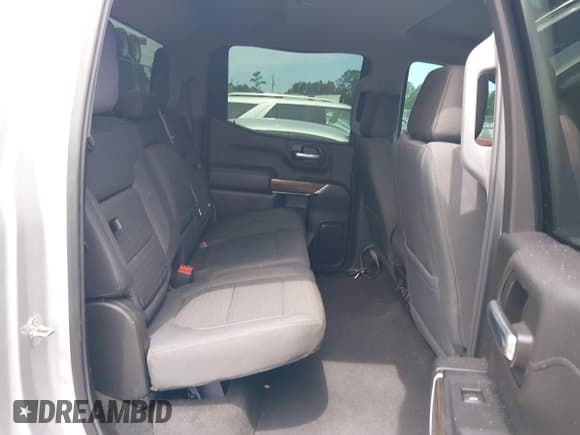 ✅ 2020 Chevrolet Silverado 1500 RST • VIN: 1GCUYEED5LZ107631 • Lot: 42546146. Wystawiony na IAAI z przebiegiem 106 756 mil. Bezpłatny archiwum sprzedaży aukcyjnych z USA i szczegółowy raport historii pojazdu na DreamBid. Zdjęcie 8.