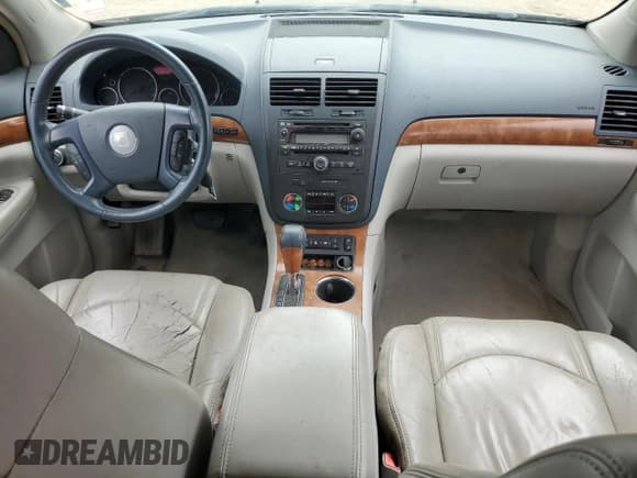 ✅ 2008 Saturn Outlook XR • VIN: 5GZER33748J176494 • Lot: 81705585. Wystawiony na Copart z przebiegiem Nie podano. Bezpłatny archiwum sprzedaży aukcyjnych z USA i szczegółowy raport historii pojazdu na DreamBid. Zdjęcie 8.