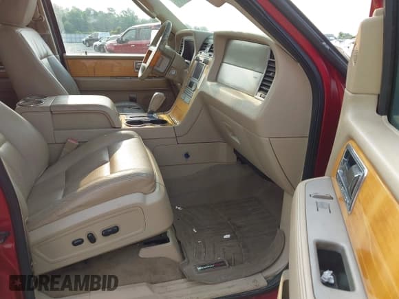 ✅ 2009 Lincoln Navigator • VIN: 5LMFU27569LJ01012 • Lot: 42397276. Listed on IAAI with 188,130 mi. Free auction sales archive from the USA and detailed vehicle history report at DreamBid. Image 5.